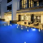 Broadbeach - Modern 2 Bedroom Apartment At Synergy