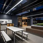 Broadbeach - Modern 2 Bedroom Apartment At Synergy