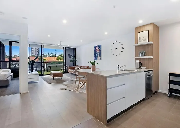 Broadbeach - Modern 2 Bedroom Apartment At Synergy