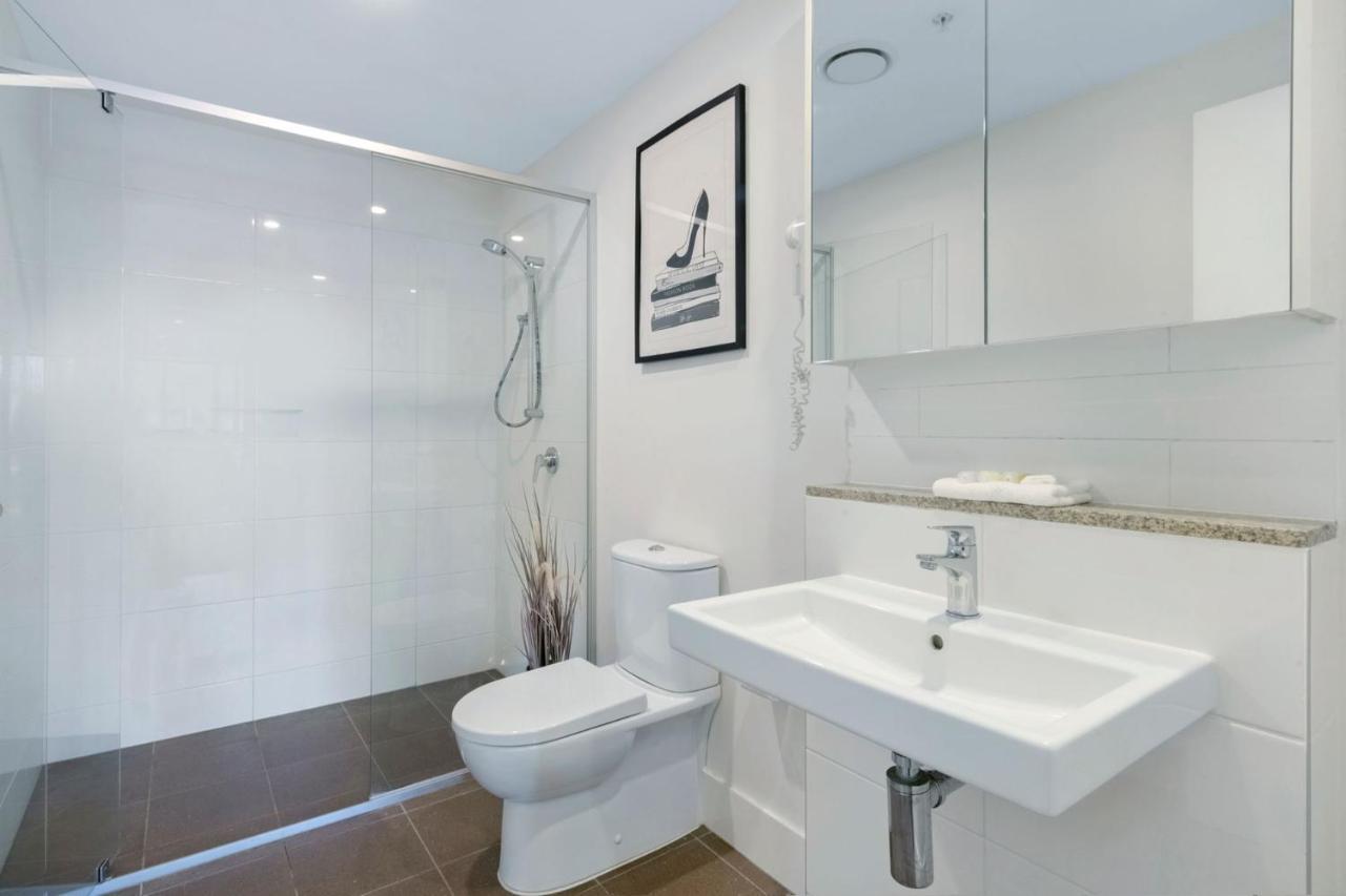 Broadbeach - Modern 2 Bedroom At Synergy *