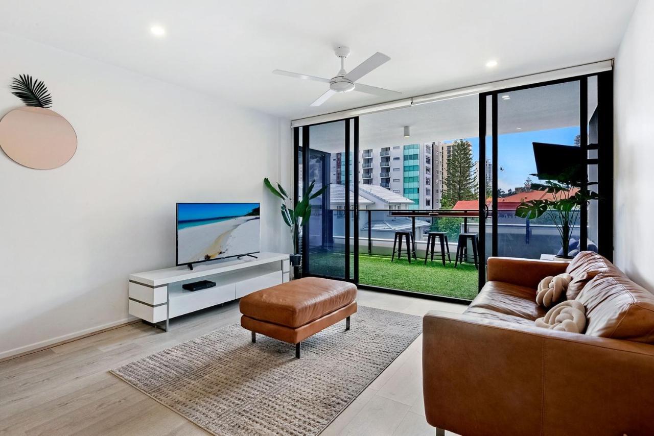 Broadbeach - Modern 2 Bedroom At Synergy Apartment *