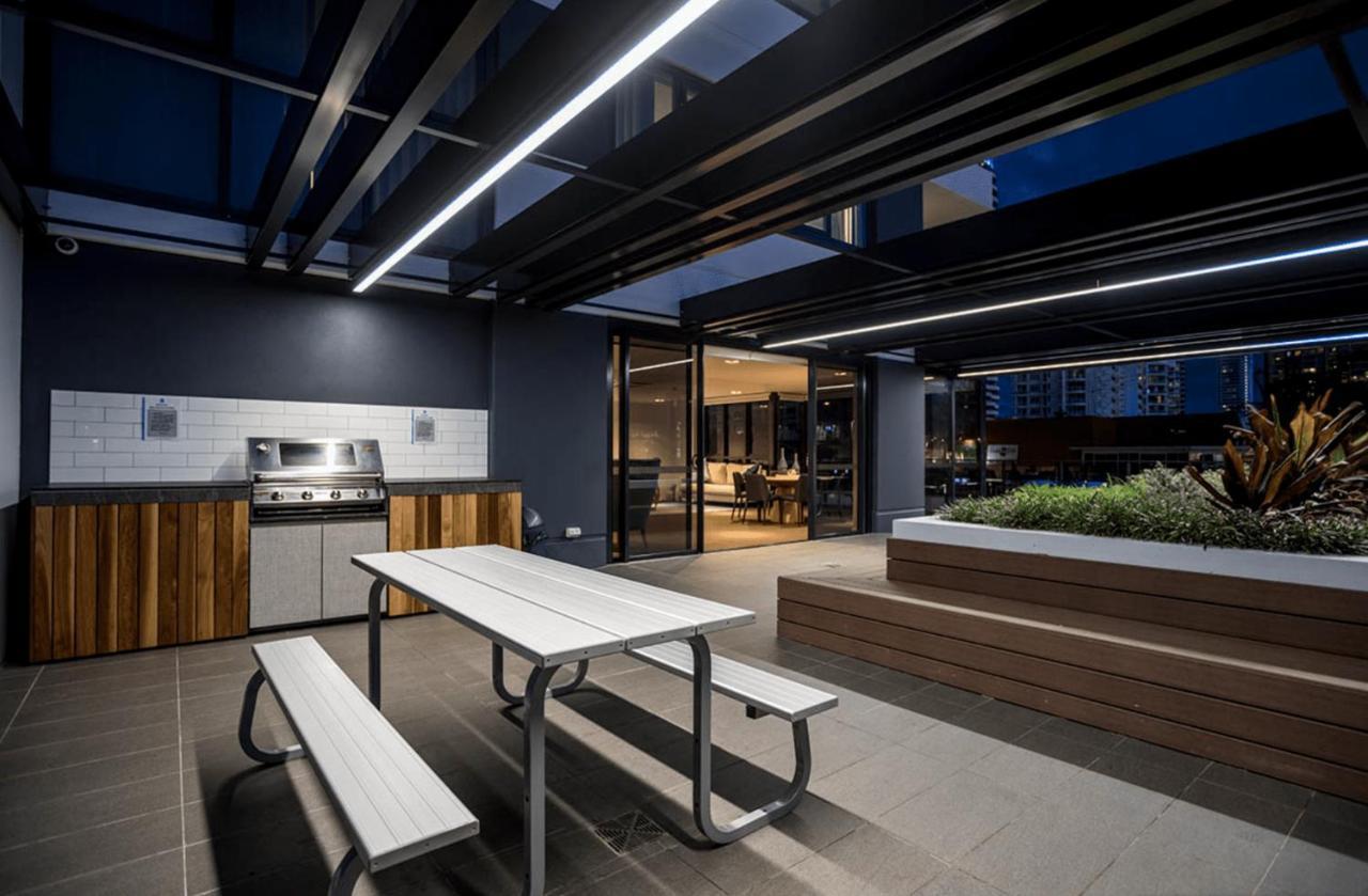 Broadbeach - Modern 2 Bedroom At Synergy